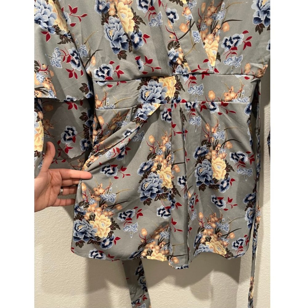 HUMMINGBIRD Floral Surplice Bell Sleeve Romper - Picture 7 of 9